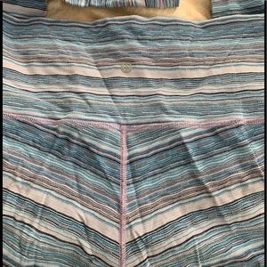 Lululemon leggings - barely used and oh so soft 12